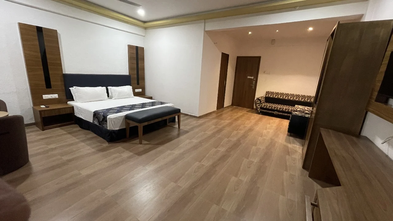 Executive Plus Bedroom